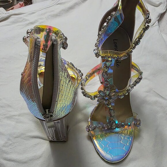 Iridescent rhinestone shoes - Picture 4 of 6